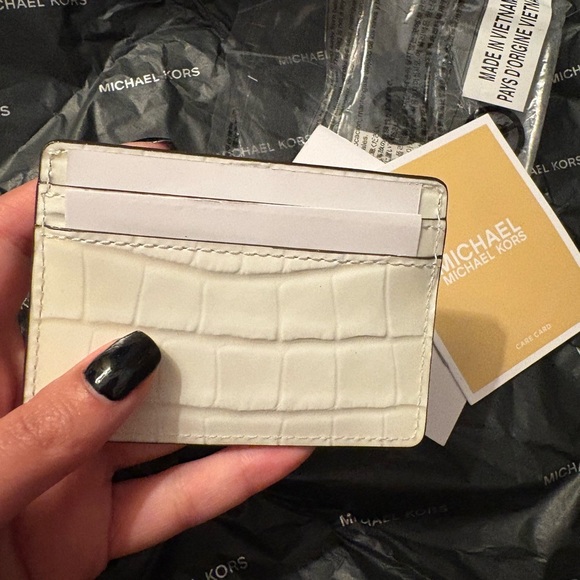 BNWT Michael Kors Croc-Embossed Leather Card Case (Optic White) NOT OUTLET - Picture 6 of 9